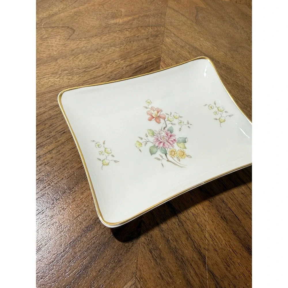 Royal Doulton Mystic Dawn H.5103 Fine Bone China Trinket Dish Gold Rim Floral